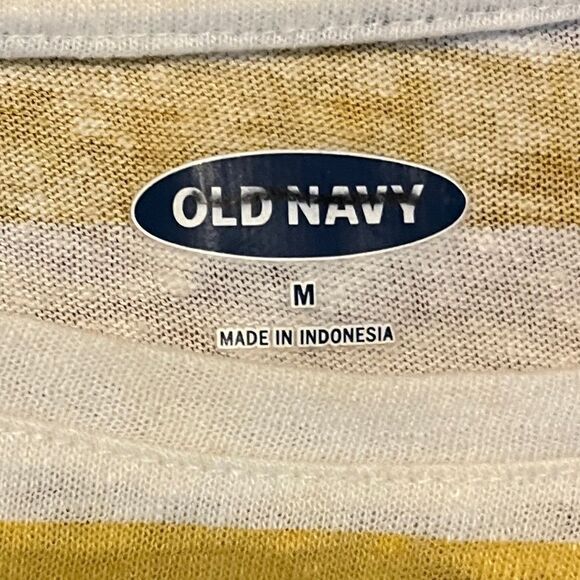 Old Navy striped short sleeve top. Size medium. - Picture 6 of 6